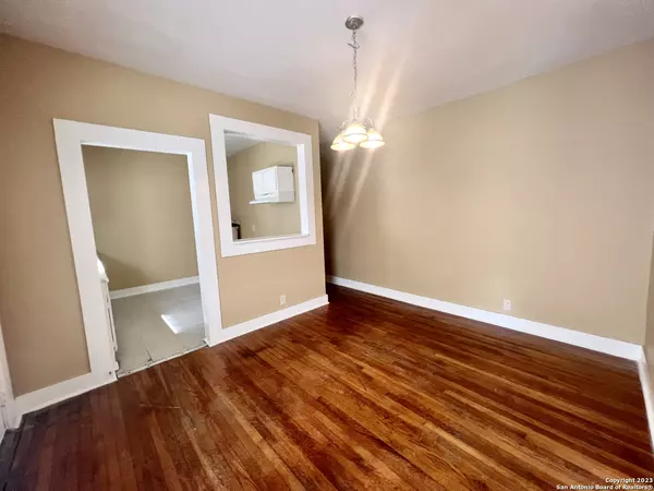 San Antonio, TX 78210,1506 Schley