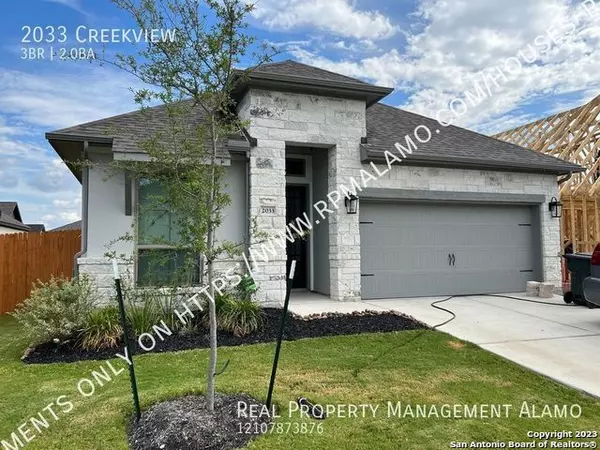 Seguin, TX 78155,2033 Creekview