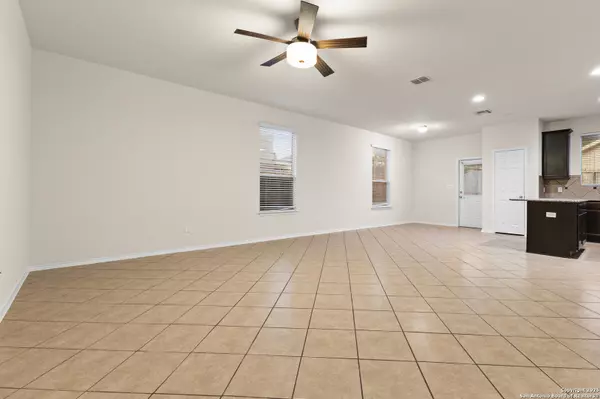 San Antonio, TX 78253,12807 Limestone Way