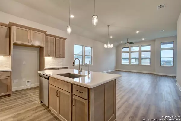 Schertz, TX 78154,11951 Lofted Bloom