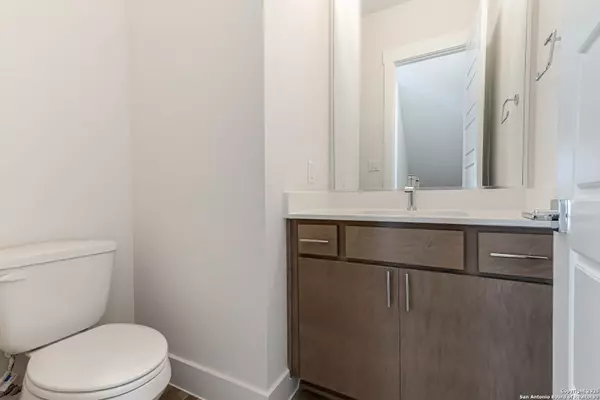 San Antonio, TX 78202,144 Cherry UNIT 104