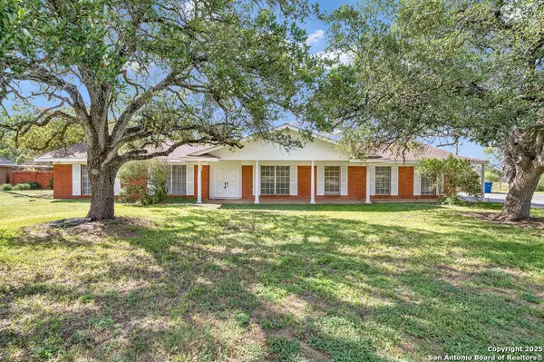 Floresville, TX 78114,514 hospital