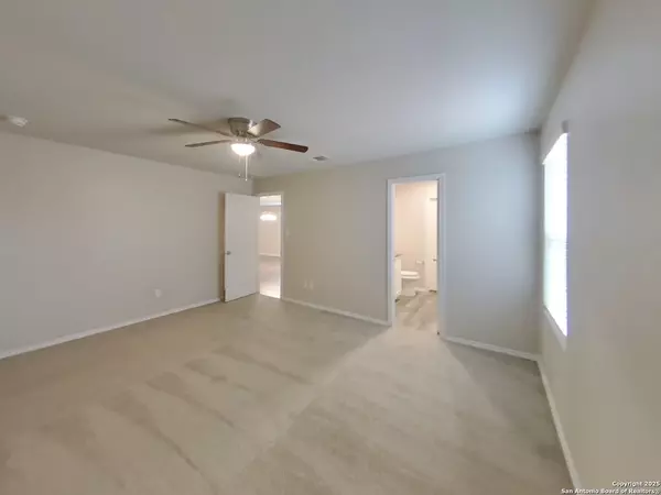 San Antonio, TX 78252,6526 Beehive