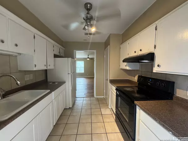 San Antonio, TX 78213,1011 Mount Riga