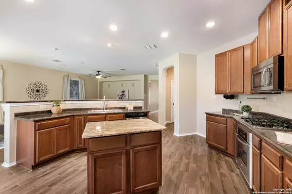 San Antonio, TX 78258,21202 Leslie Carson