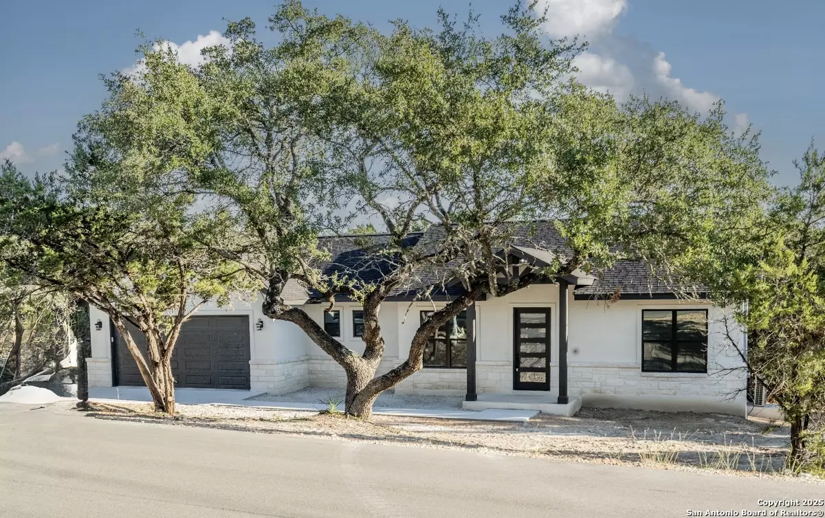 Fischer, TX 78623,1229 Stallion Springs Dr