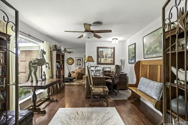 San Antonio, TX 78213,1011 Haltown