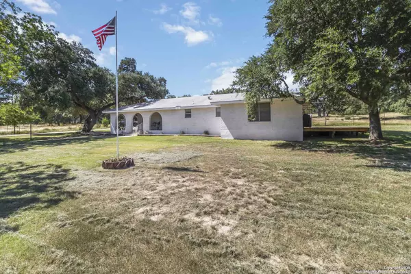 Lakehills, TX 78063,10406 Park Road 37