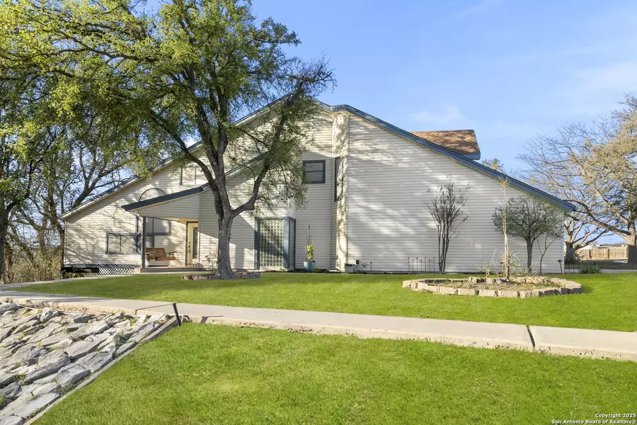 805 Summerwood, New Braunfels, TX 78130