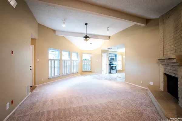 Live Oak, TX 78233,7813 Forest Briar