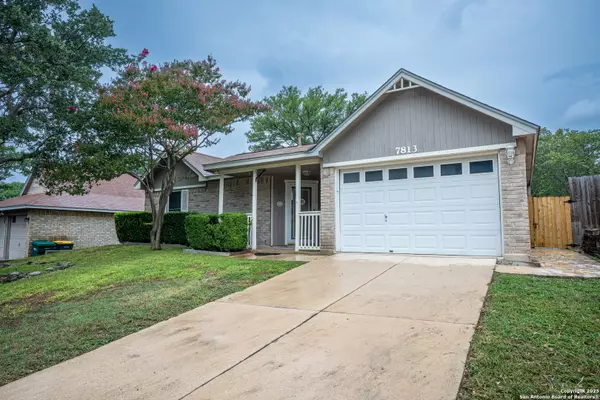Live Oak, TX 78233,7813 Forest Briar