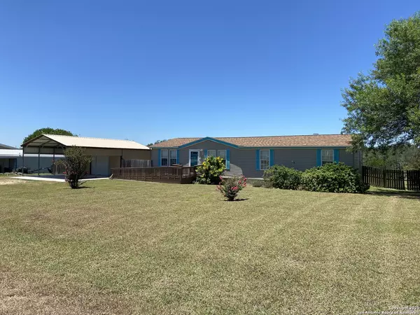 Marion, TX 78124,145 Davie