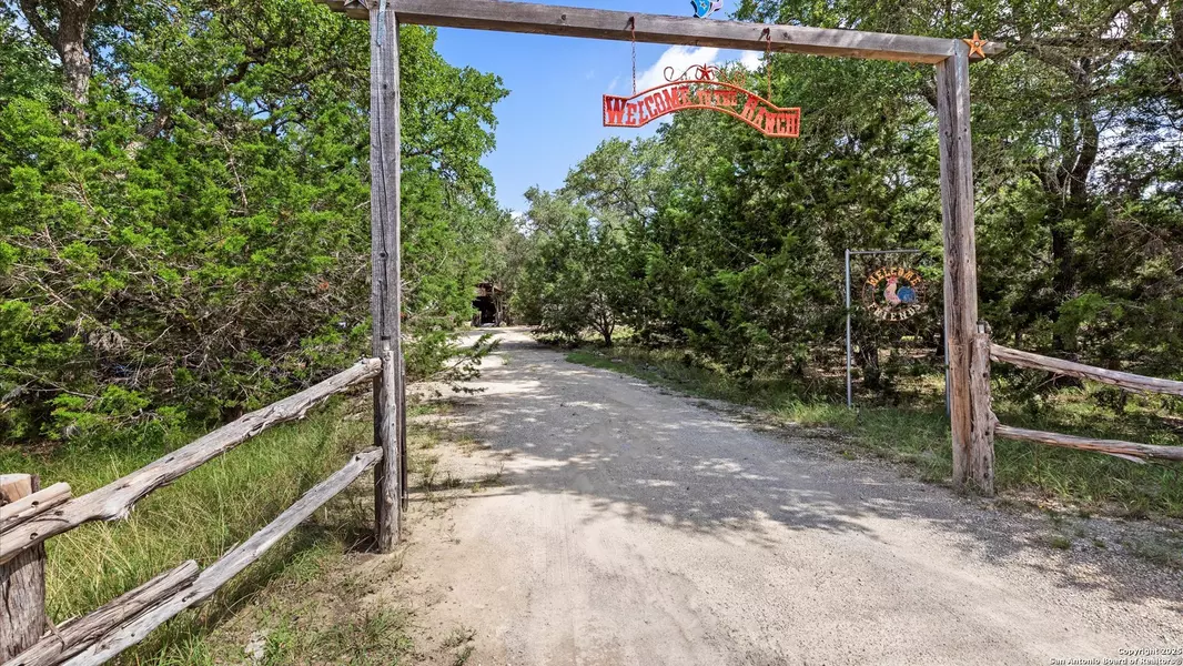 857 Derrick, Spring Branch, TX 78070