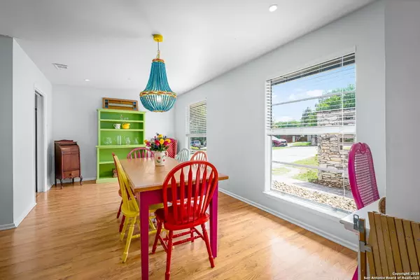 Live Oak, TX 78233,211 Greycliff