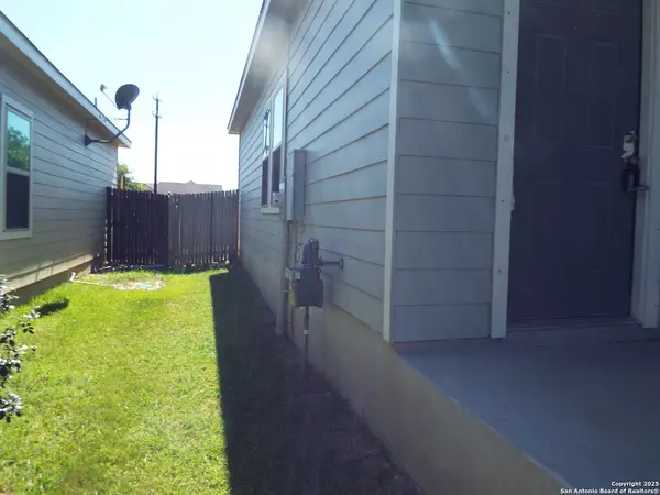 St Hedwig, TX 78152,4937 Hallies Garden