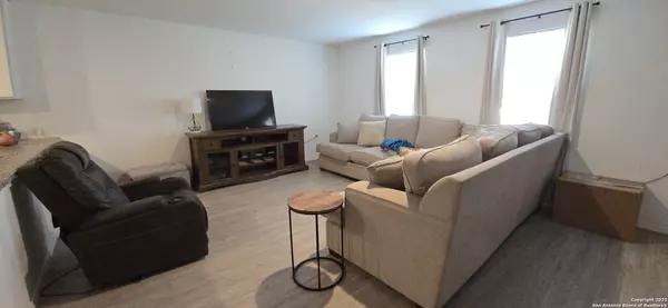 San Antonio, TX 78211,9419 Tarbutton