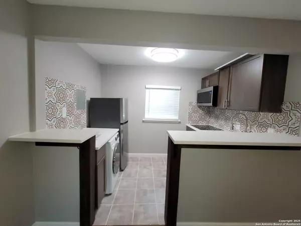 San Antonio, TX 78228,234 senisa UNIT 3