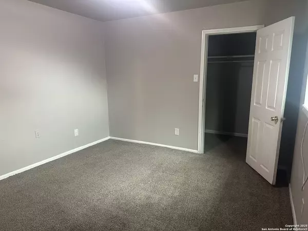 San Antonio, TX 78221-3351,378 Petaluma