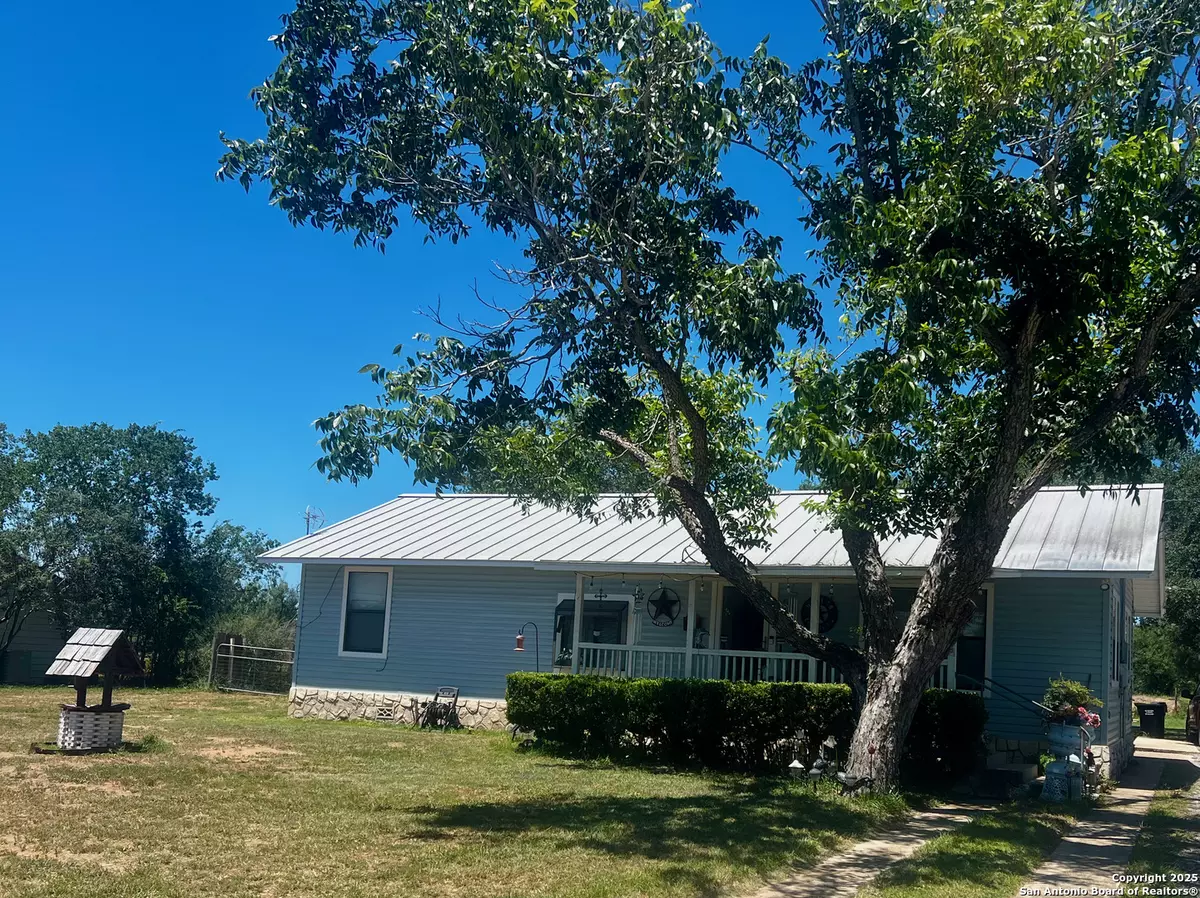 Devine, TX 78016,110 Renfro