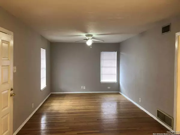 San Antonio, TX 78216,434 Rexford