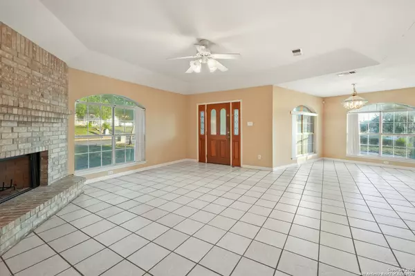 San Antonio, TX 78240,7501 Linkside