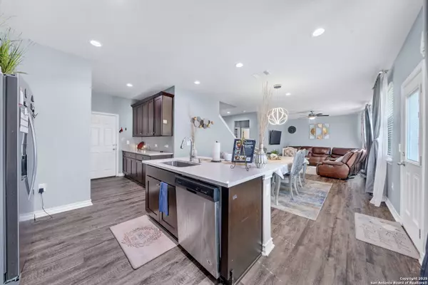 San Antonio, TX 78266,21018 Chestnut Cove