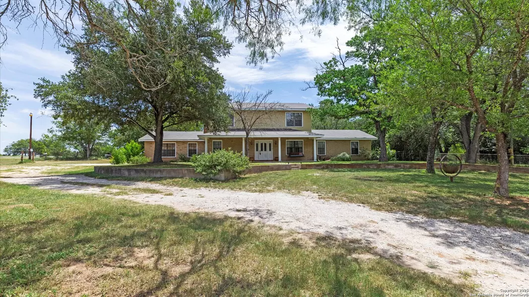 6592 Cooksey, Adkins, TX 78101