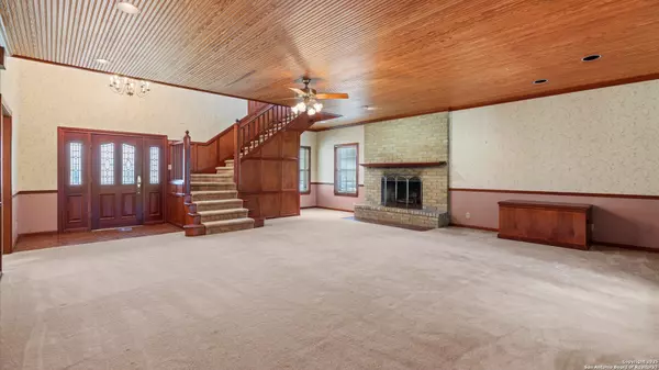 Adkins, TX 78101,6592 Cooksey