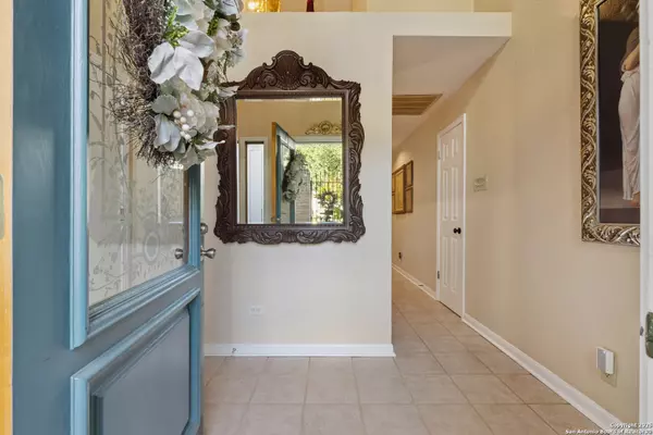 San Antonio, TX 78230,3426 River Way