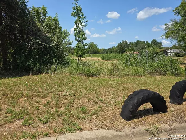 Rockdale, TX 76567,407 4TH E