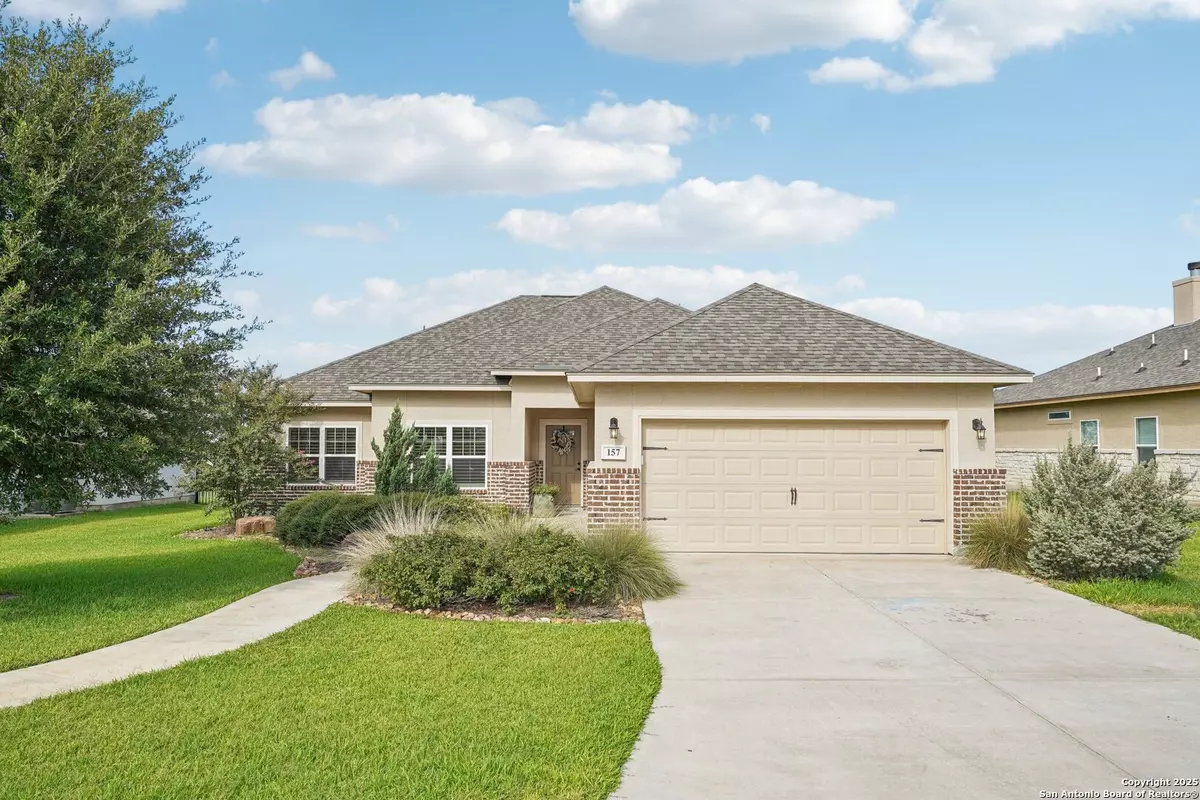 Floresville, TX 78114,157 Fairway