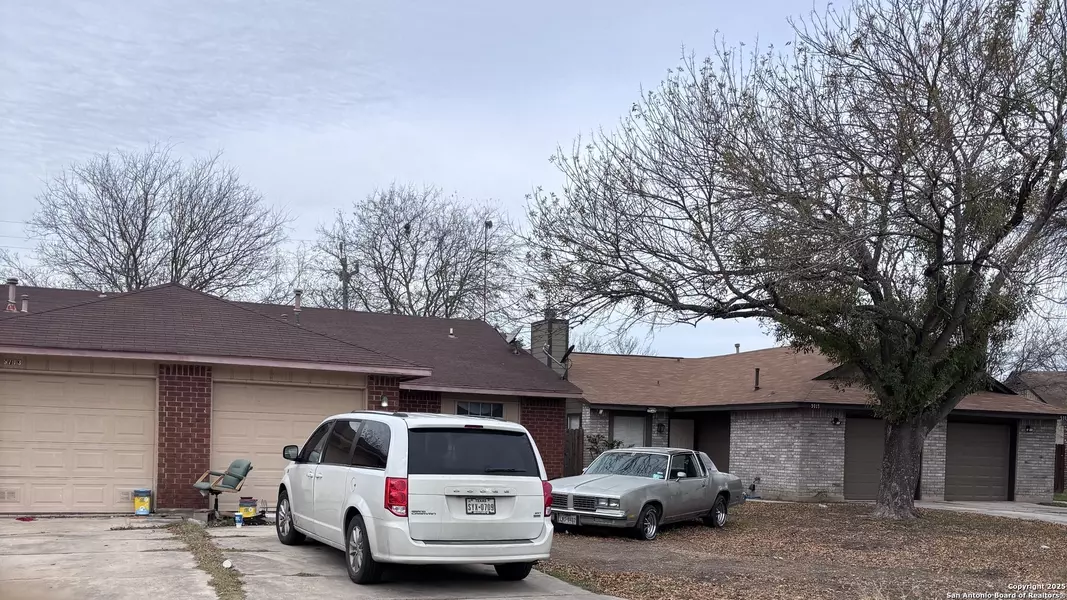 5711 Lochmoor, San Antonio, TX 78244