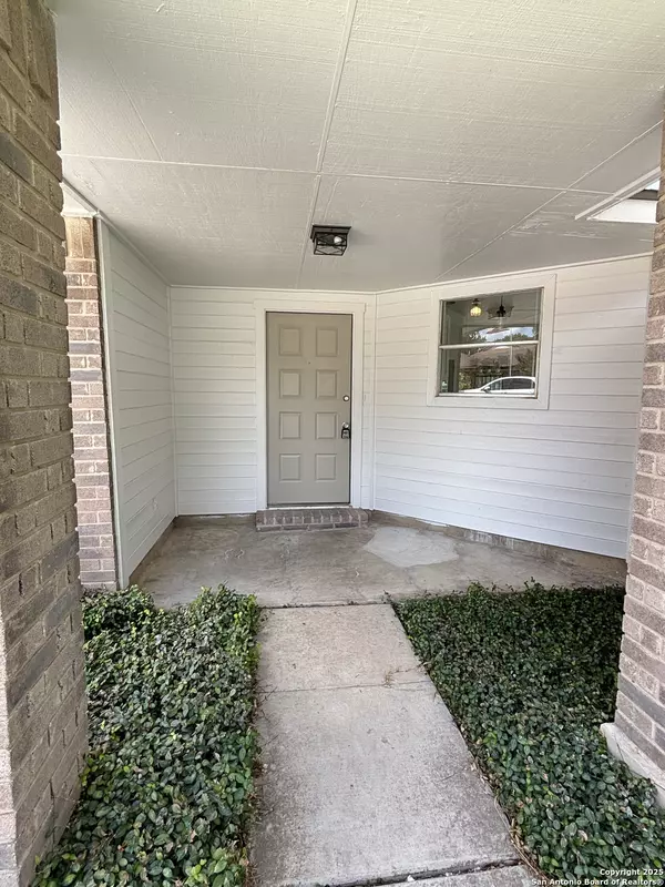 Live Oak, TX 78233,10900 Forest Summit