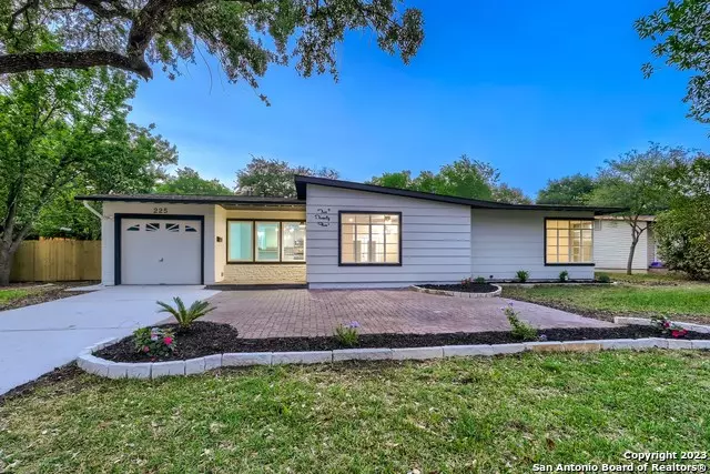 Terrell Hills, TX 78209-6036,225 SEFORD DR