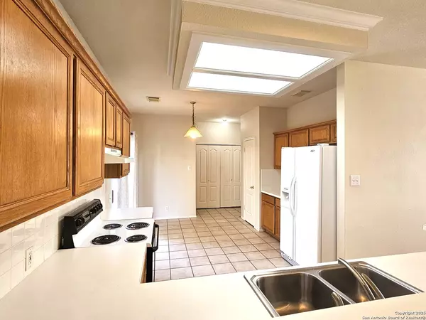 Cibolo, TX 78108,237 TAPWOOD LN