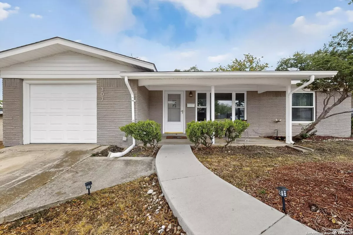 San Antonio, TX 78216,307 Rexford Dr