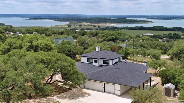 852 Crossbow, Canyon Lake, TX 78133