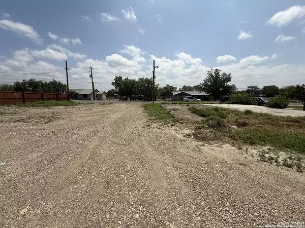 Eagle Pass, TX 78852,2955 Buena Vista