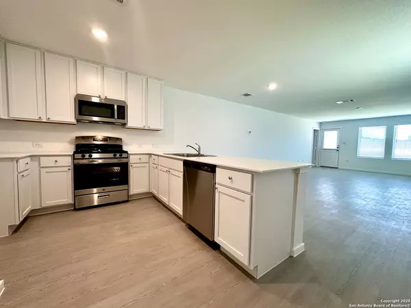 San Antonio, TX 78245,523 Paul Cyn