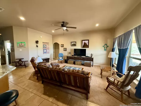 Bigfoot, TX 78005,1662 SAND BRANCH