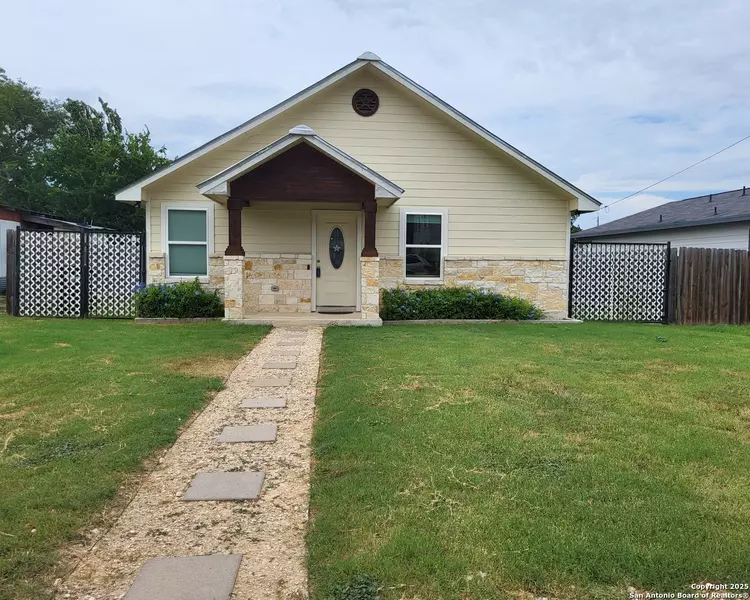 312 Klein St, Marion, TX 78124