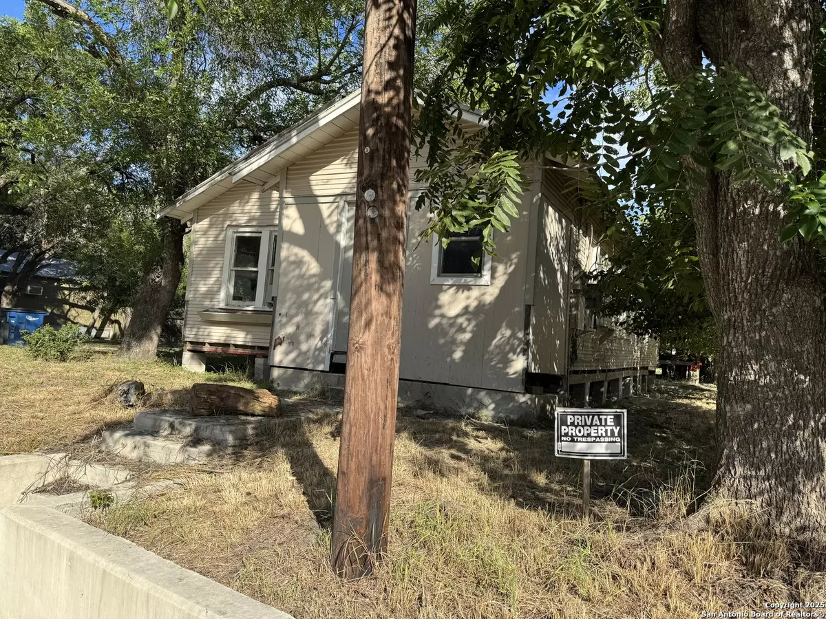 New Braunfels, TX 78130,1604 Katy Dr