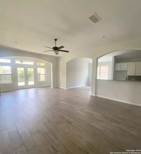 Boerne, TX 78006,9734 Monken