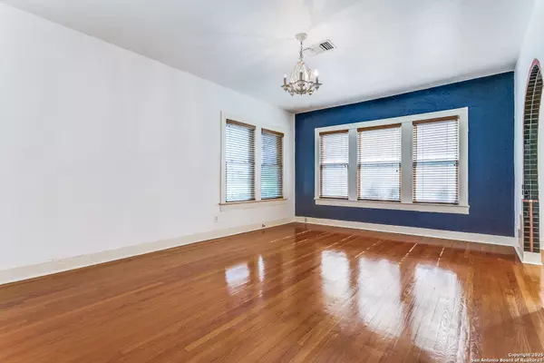 San Antonio, TX 78209,526 Pershing UNIT B