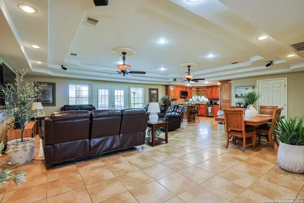 Beeville, TX 78102,2697 Oak Grove