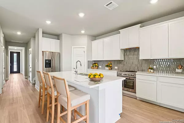 San Antonio, TX 78253,5812 Broken Rock