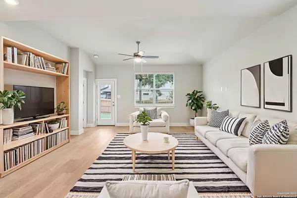 San Antonio, TX 78253,5812 Broken Rock