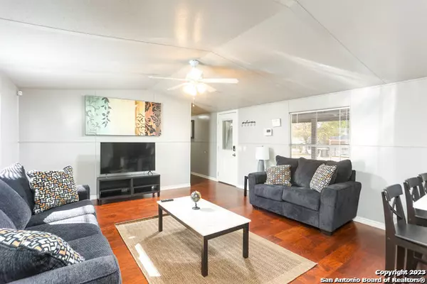 Pipe Creek, TX 78063,161 Water St