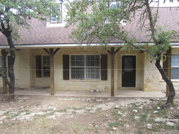 249 Lakeridge Loop, Lakehills, TX 78063