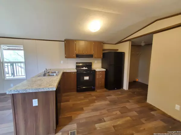 Adkins, TX 78101,9990 Crow Lane UNIT 3